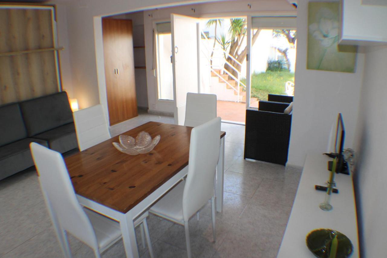 Agi Port De Rosas Apartman Kültér fotó