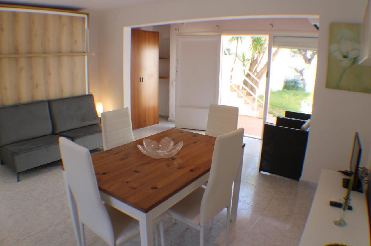 Agi Port De Rosas Apartman Kültér fotó