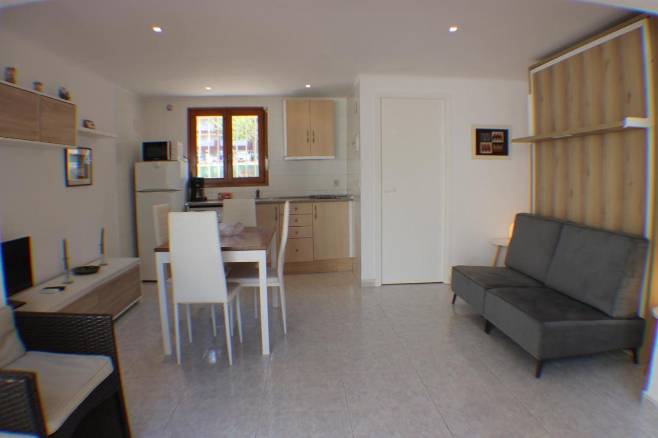 Agi Port De Rosas Apartman Kültér fotó