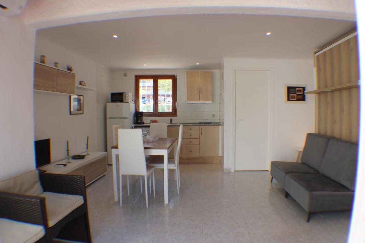 Agi Port De Rosas Apartman Kültér fotó