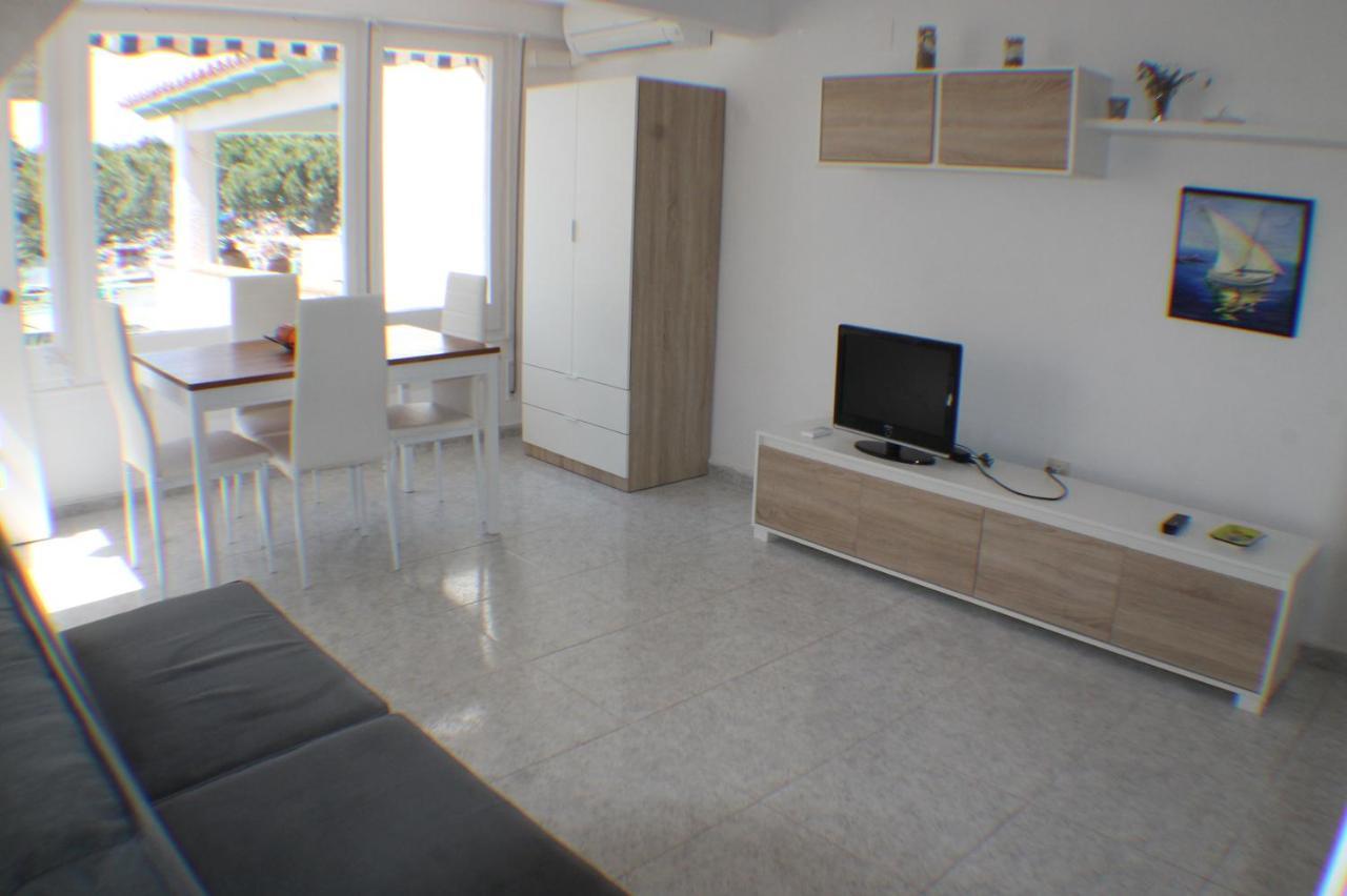Agi Port De Rosas Apartman Kültér fotó