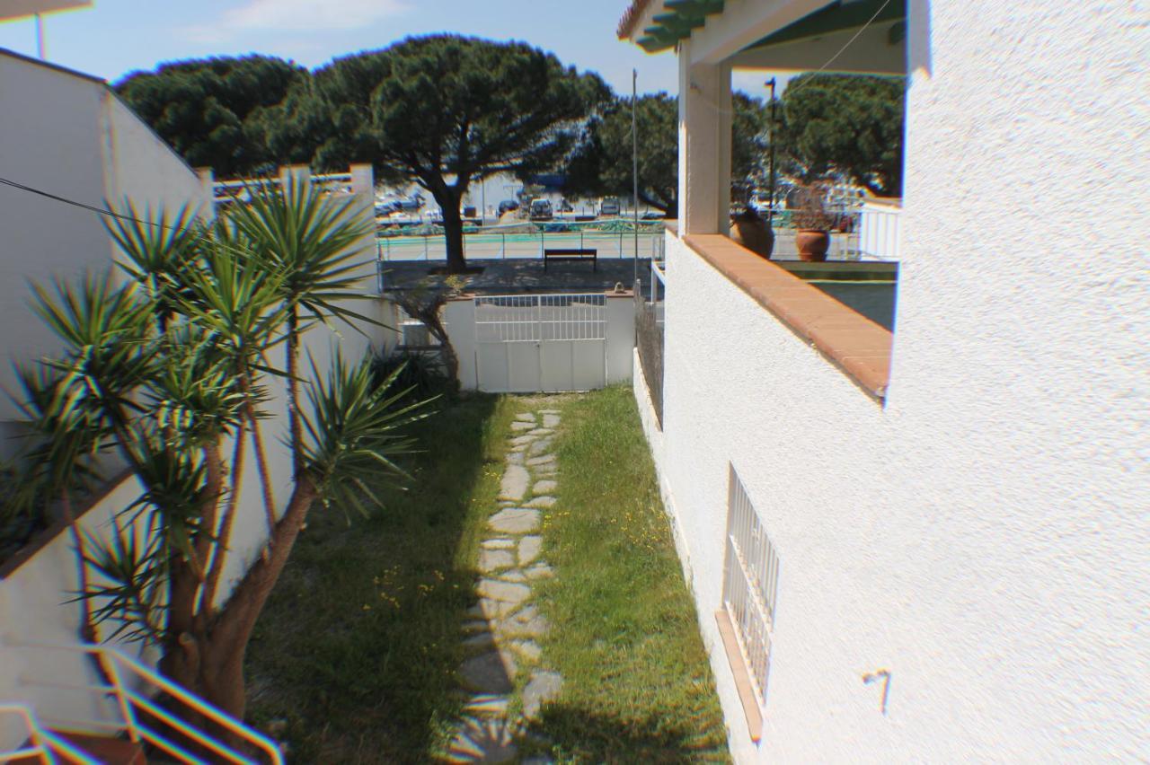 Agi Port De Rosas Apartman Kültér fotó